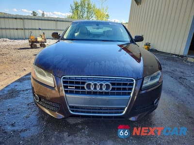Piąte zdjęcie samochodu w środku: 2011 AUDI A5 PREMIUM PLUS VIN:WAURFAFR4BA028931 - miniatura
