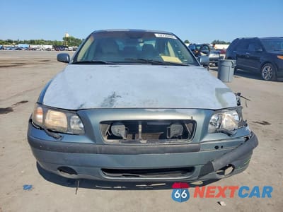 Piąte zdjęcie samochodu w środku: 2004 VOLVO S60 VIN:YV1RS61T142376787 - miniatura