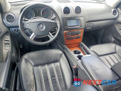 Zdjęcie 8 z 12 samochodu: 2006 MERCEDES-BENZ ML 350 VIN:4JGBB86E56A009537 - miniatura