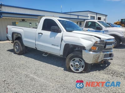 Czwarte zdjęcie samochodu z boku: 2017 CHEVROLET SILVERADO C2500 HEAVY DUTY VIN:1GC0CUEG9HZ207689 - miniatura