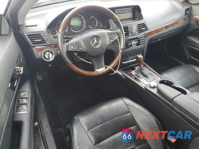Zdjęcie 8 z 12 samochodu: 2011 MERCEDES-BENZ E 550 VIN:WDDKK7CF6BF081233 - miniatura