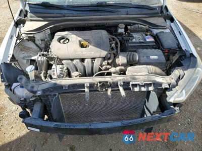 Zdjęcie 11 z 12 samochodu: 2017 HYUNDAI ELANTRA SE VIN:5NPD74LF5HH151984 - miniatura