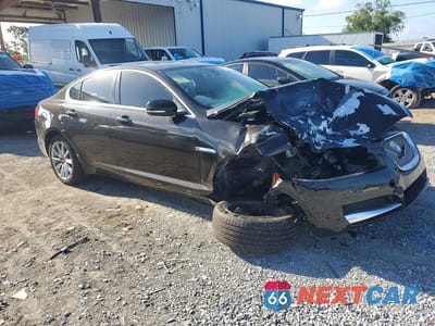 Czwarte zdjęcie samochodu z boku: 2012 JAGUAR XF VIN:SAJWA0FB9CLS59509 - miniatura