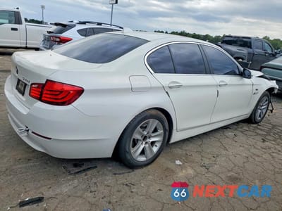 Trzecie zdjęcie samochodu z tyłu: 2012 BMW 528 I VIN:WBAXG5C55CDW24983 - miniatura