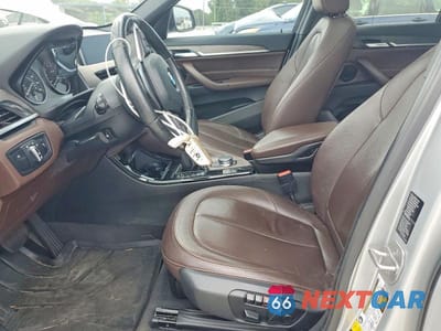 Zdjęcie 7 z 13 samochodu: 2016 BMW X1 XDRIVE28I VIN:WBXHT3Z30G4A50978 - miniatura