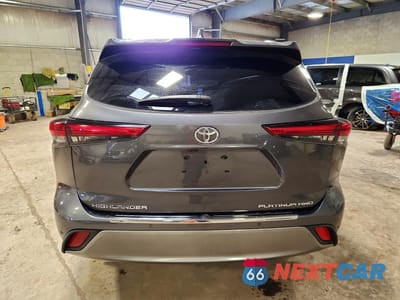Zdjęcie 6 z 14 samochodu: 2021 TOYOTA HIGHLANDER PLATINUM VIN:5TDFZRBH8MS130201 - miniatura