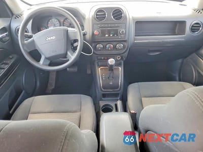 Zdjęcie 8 z 13 samochodu: 2010 JEEP PATRIOT SPORT VIN:1J4NT2GBXAD655724 - miniatura