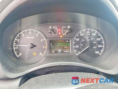 Zdjęcie 9 z 12 samochodu: 2017 NISSAN SENTRA S VIN:3N1AB7AP3HY405552 - miniatura