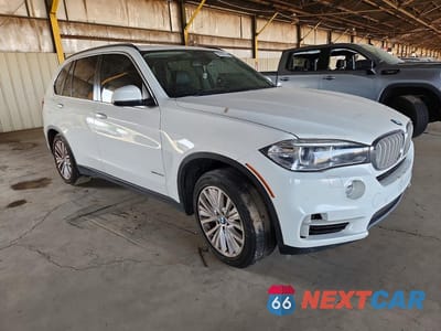 Czwarte zdjęcie samochodu z boku: 2015 BMW X5 XDRIVE50I VIN:5UXKR6C52F0J76273 - miniatura