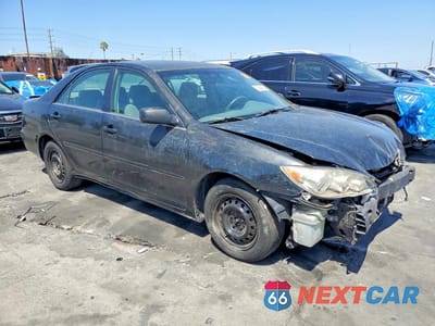 Czwarte zdjęcie samochodu z boku: 2005 TOYOTA CAMRY LE VIN:4T1BE32K05U023574 - miniatura