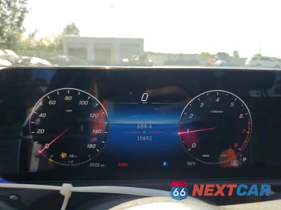 Zdjęcie 9 z 12 samochodu: 2025 MERCEDES-BENZ CLA 250 4MATIC VIN:W1K5J4HB0SN525619 - miniatura