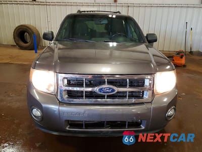 Piąte zdjęcie samochodu w środku: 2011 FORD ESCAPE XLT VIN:1FMCU0DG9BKB23159 - miniatura