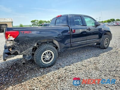 Trzecie zdjęcie samochodu z tyłu: 2012 TOYOTA TUNDRA DOUBLE CAB SR5 VIN:5TFUW5F17CX216307 - miniatura