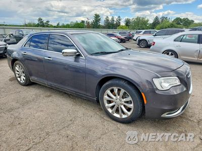 Czwarte zdjęcie samochodu z boku: 2015 CHRYSLER 300C VIN:2C3CCAKG3FH923439 - miniatura