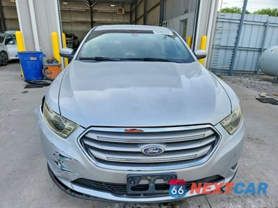 Piąte zdjęcie samochodu w środku: 2018 FORD TAURUS SEL VIN:1FAHP2E81JG114080 - miniatura