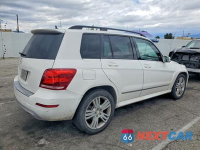 Trzecie zdjęcie samochodu z tyłu: 2015 MERCEDES-BENZ GLK 350 VIN:WDCGG5HBXFG395473 - miniatura