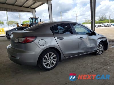 Trzecie zdjęcie samochodu z tyłu: 2012 MAZDA 3 I VIN:JM1BL1V75C1549106 - miniatura