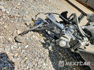 Zdjęcie 7 z 9 samochodu: 2022 YAMAHA YZFR7 VIN:JYARM38E9NA004431 - miniatura