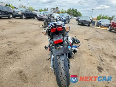 Czwarte zdjęcie samochodu z boku: 2026 SUZUKI GSX-R750 VIN:JS1GR7MA0T7101416 - miniatura