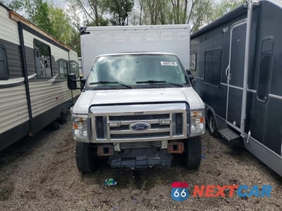 Piąte zdjęcie samochodu w środku: 2016 FORD E450 AMBULANCE VIN:1FDXE4FSXGDC24438 - miniatura
