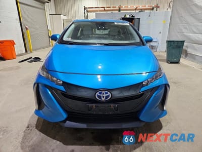 Piąte zdjęcie samochodu w środku: 2018 TOYOTA PRIUS PRIME PREMIUM VIN:JTDKARFP6J3097090 - miniatura