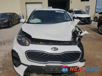 Piąte zdjęcie samochodu w środku: 2022 KIA SPORTAGE LX VIN:KNDPM3AC6N7014240 - miniatura