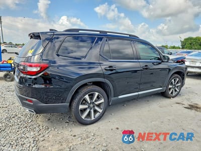 Trzecie zdjęcie samochodu z tyłu: 2025 HONDA PILOT TOURING VIN:5FNYG2H7XSB037752 - miniatura