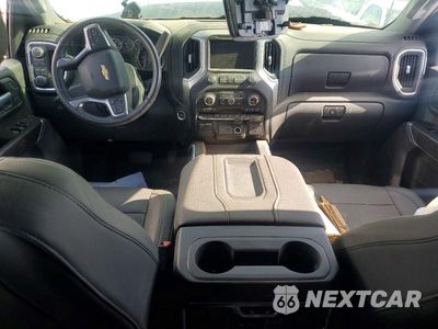 Zdjęcie 8 z 12 samochodu: 2020 CHEVROLET SILVERADO K3500 LTZ VIN:1GC4YUEY6LF155346 - miniatura