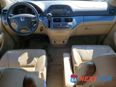 Zdjęcie 8 z 13 samochodu: 2005 HONDA ODYSSEY TOURING VIN:5FNRL38885B002033 - miniatura