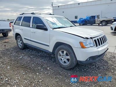 Czwarte zdjęcie samochodu z boku: 2008 JEEP GRAND CHEROKEE VIN:1J8GR48K38C152732 - miniatura