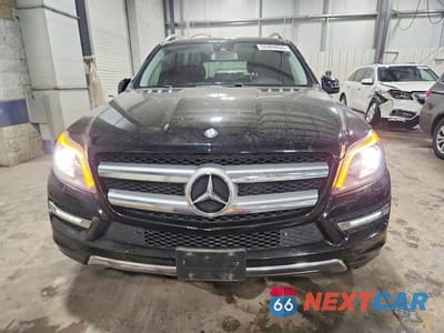 Piąte zdjęcie samochodu w środku: 2014 MERCEDES-BENZ GL 450 4MATIC VIN:4JGDF7CE8EA276990 - miniatura