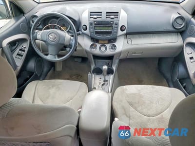 Zdjęcie 8 z 13 samochodu: 2007 TOYOTA RAV4 LIMITED VIN:JTMBD31V875120473 - miniatura