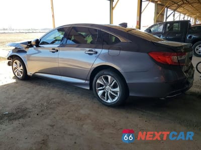 Drugie zdjęcie samochodu z przodu: 2018 HONDA ACCORD LX VIN:1HGCV1F15JA233020 - miniatura