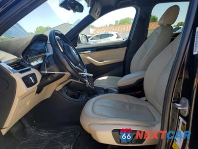 Zdjęcie 7 z 13 samochodu: 2018 BMW X1 XDRIVE28I VIN:WBXHT3C33J5K29491 - miniatura