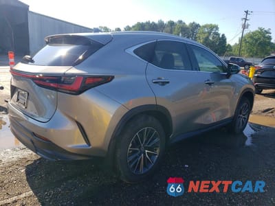 Trzecie zdjęcie samochodu z tyłu: 2026 LEXUS NX 350 PREMIUM VIN:2T2GGCEZ5TC096538 - miniatura
