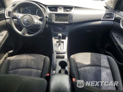 Zdjęcie 8 z 12 samochodu: 2019 NISSAN SENTRA SV VIN:3N1AB7AP3KY284268 - miniatura