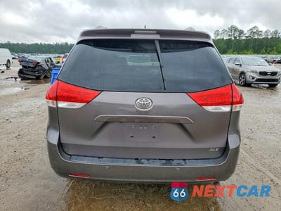 Zdjęcie 6 z 13 samochodu: 2012 TOYOTA SIENNA XLE 8-PASSENGER VIN:5TDYK3DC5CS192472 - miniatura