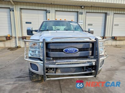 Piąte zdjęcie samochodu w środku: 2016 FORD F250 SUPER DUTY VIN:1FT7W2B69GEA26345 - miniatura