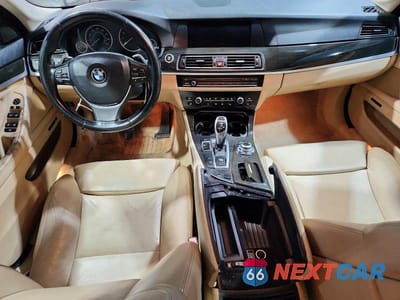 Zdjęcie 8 z 12 samochodu: 2011 BMW 550I VIN:WBAFR9C58BC270071 - miniatura