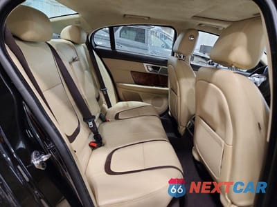 Zdjęcie 10 z 12 samochodu: 2015 JAGUAR XF 3.0 SPORT AWD VIN:SAJWJ0FF2F8U57813 - miniatura