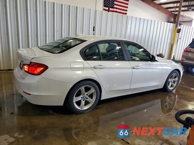 Trzecie zdjęcie samochodu z tyłu: 2015 BMW 320 I VIN:WBA3B1G54FNT02298 - miniatura