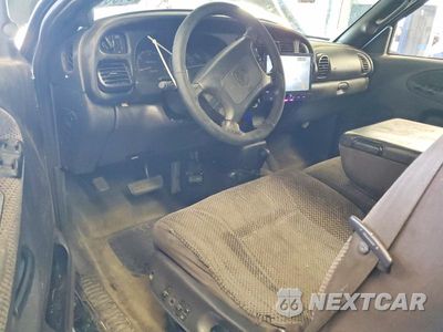 Zdjęcie 8 z 12 samochodu: 2001 DODGE RAM 2500 VIN:3B7KF23641G223559 - miniatura