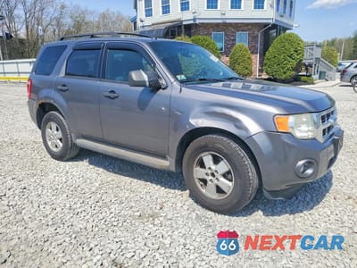 Czwarte zdjęcie samochodu z boku: 2009 FORD ESCAPE XLT VIN:1FMCU03GX9KA36527 - miniatura