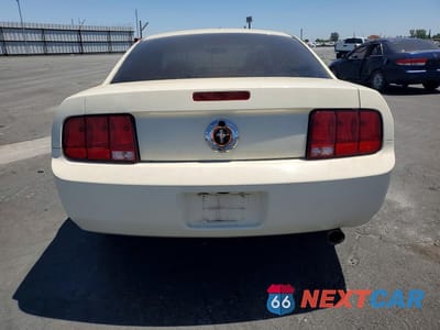 Zdjęcie 6 z 12 samochodu: 2009 FORD MUSTANG VIN:1ZVHT80N195142648 - miniatura