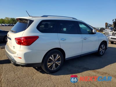 Trzecie zdjęcie samochodu z tyłu: 2018 NISSAN PATHFINDER SV VIN:5N1DR2MM9JC603119 - miniatura