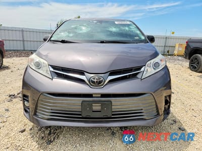 Piąte zdjęcie samochodu w środku: 2019 TOYOTA SIENNA XLE PREMIUM 8-PASSENGER VIN:5TDYZ3DC6KS995012 - miniatura