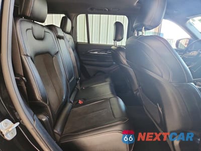 Zdjęcie 11 z 13 samochodu: 2023 JEEP GRAND CHEROKEE LAREDO VIN:1C4RJHAG9PC517773 - miniatura