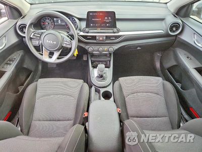 Zdjęcie 8 z 12 samochodu: 2024 KIA FORTE LXS VIN:3KPF24AD9RE793574 - miniatura