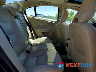 Zdjęcie 10 z 12 samochodu: 2013 VOLVO S60 T5 VIN:YV1612FH8D2192059 - miniatura