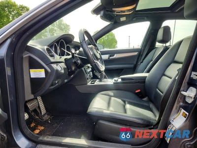 Zdjęcie 7 z 12 samochodu: 2014 MERCEDES-BENZ C 300 4MATIC VIN:WDDGF8AB3EG183071 - miniatura